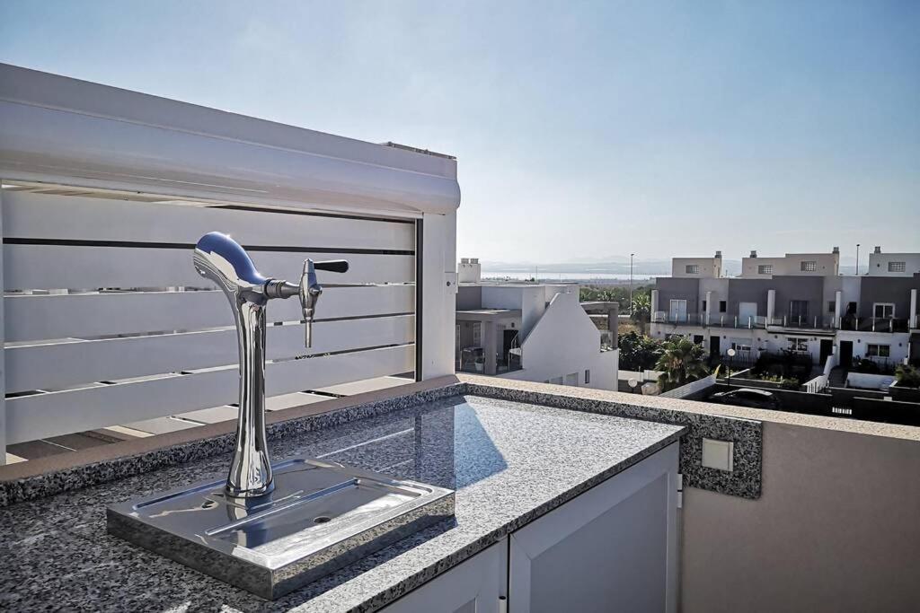 Black Sun. Modern Penthouse In Torrevieja Exterior photo