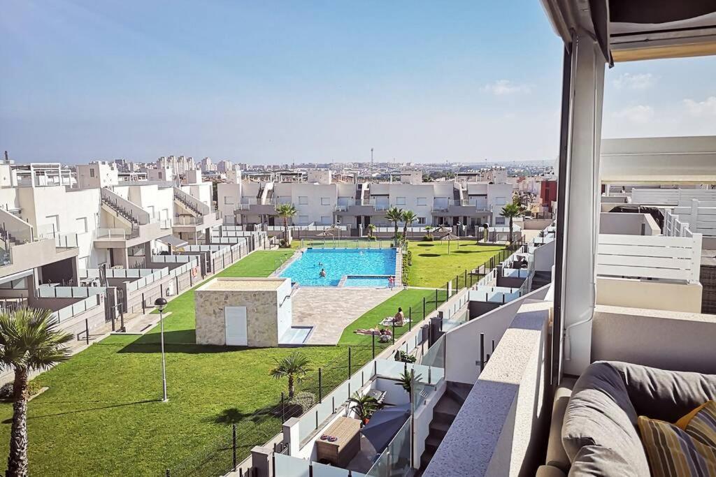 Black Sun. Modern Penthouse In Torrevieja Exterior photo