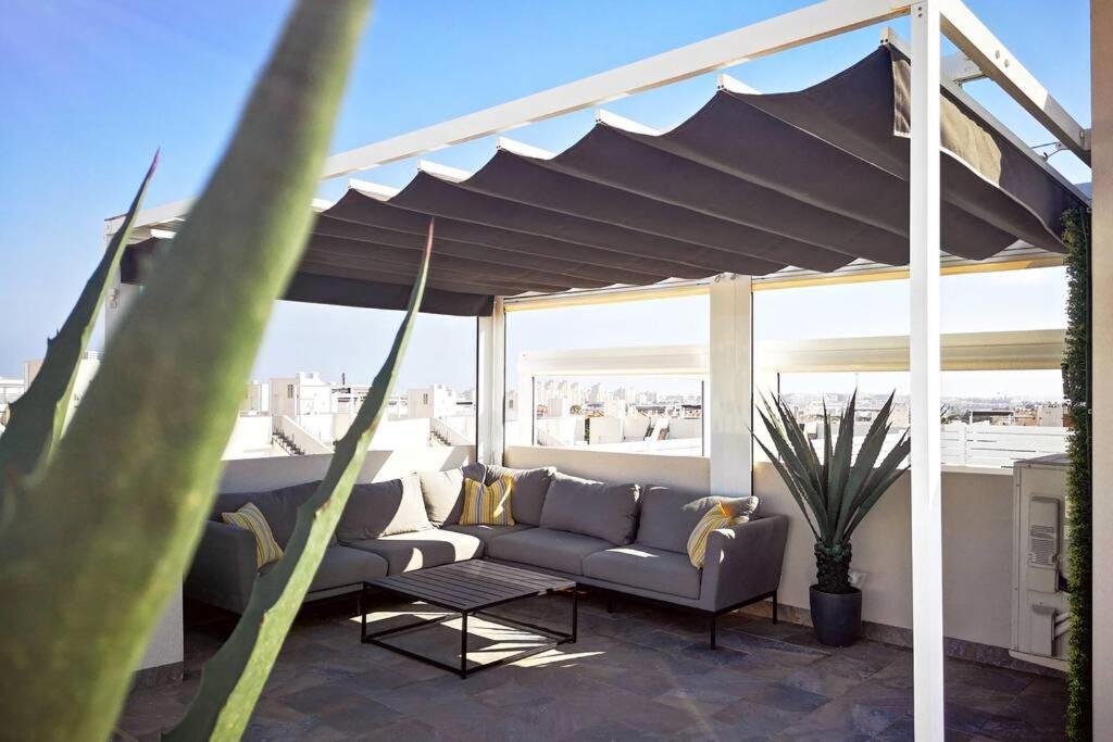 Black Sun. Modern Penthouse In Torrevieja Exterior photo