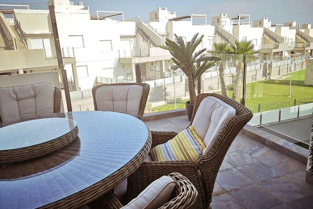 Black Sun. Modern Penthouse In Torrevieja Exterior photo